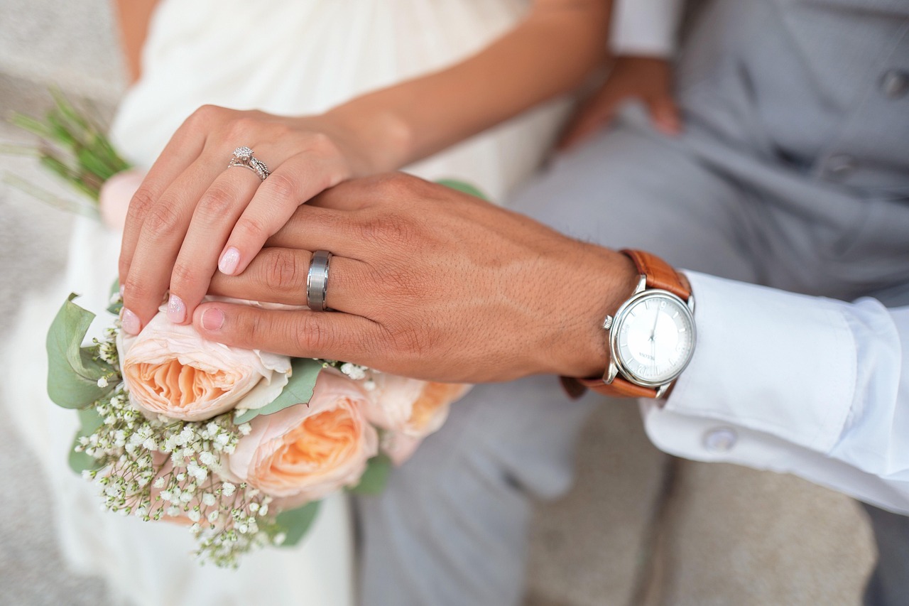 LINE占いで結婚時期を知るための占い相談はどこでできる？