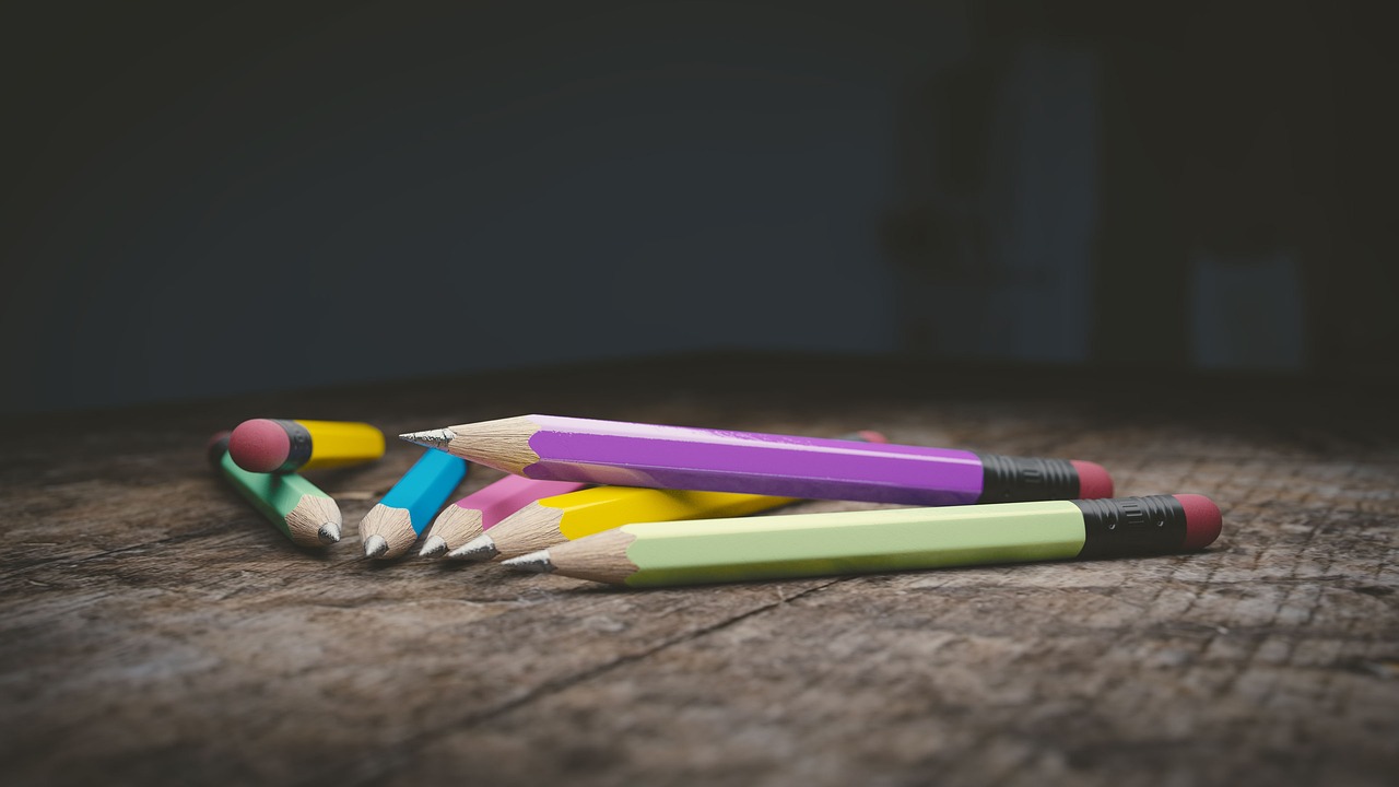 学校が嫌いなあなたが匿名でできる相談方法は？