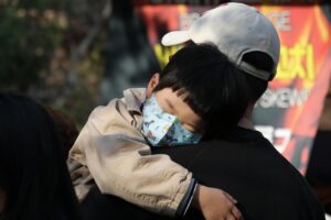 親の言動に振り回されてつらい時の対処法は？